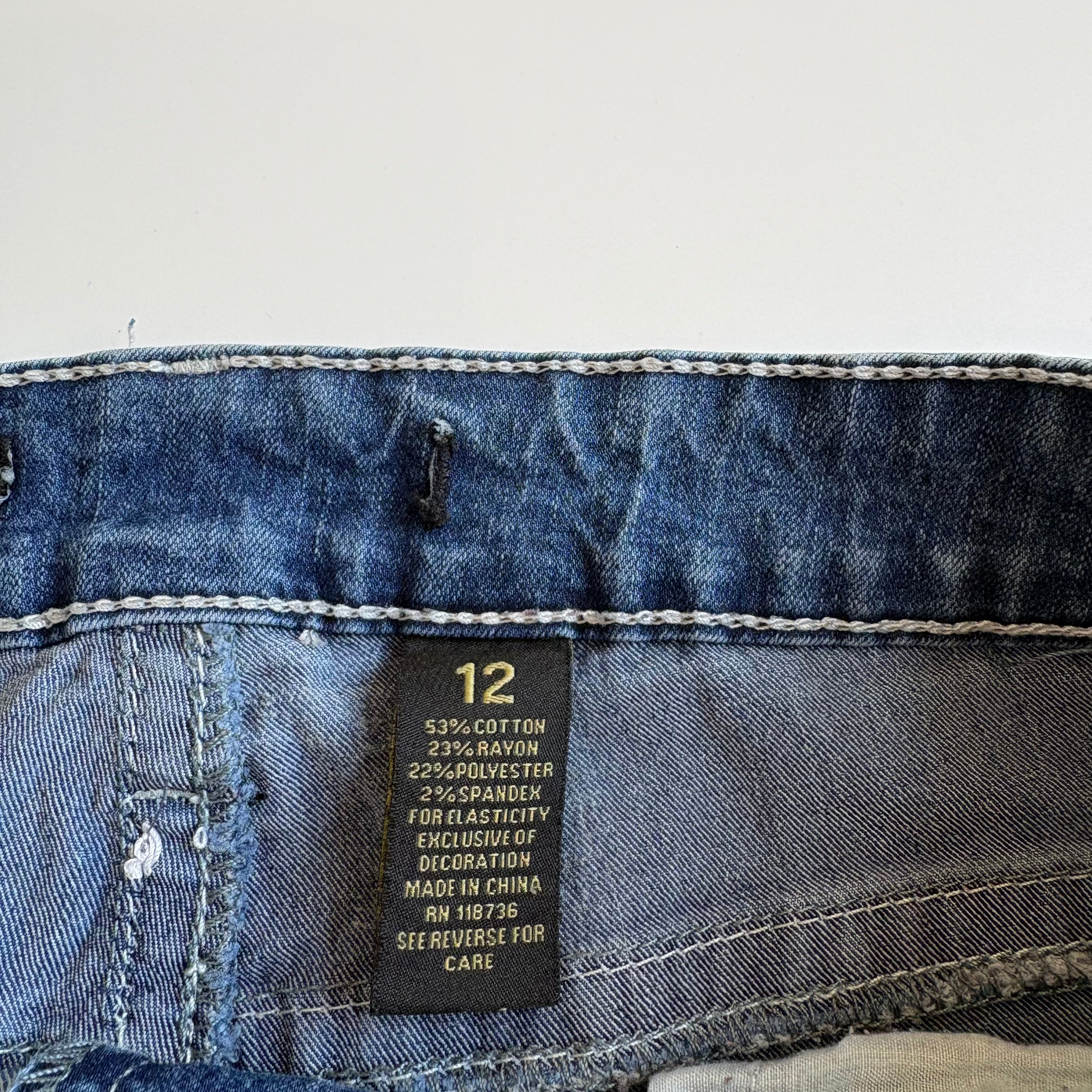 Vintage Y2K Low-Waisted Embellished Pocket Denim Mini Skirt - Size M/L