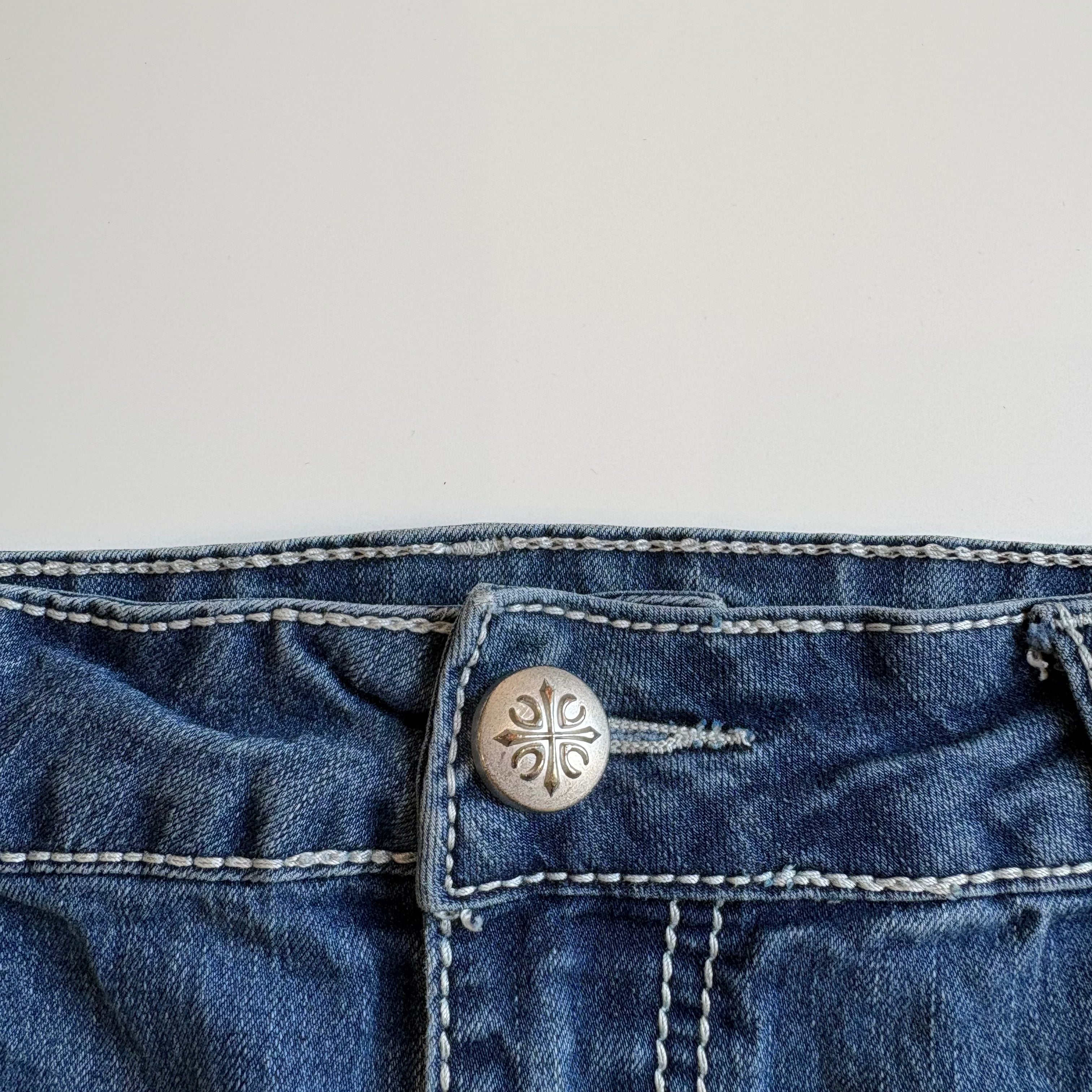Vintage Y2K Low-Waisted Embellished Pocket Denim Mini Skirt - Size M/L