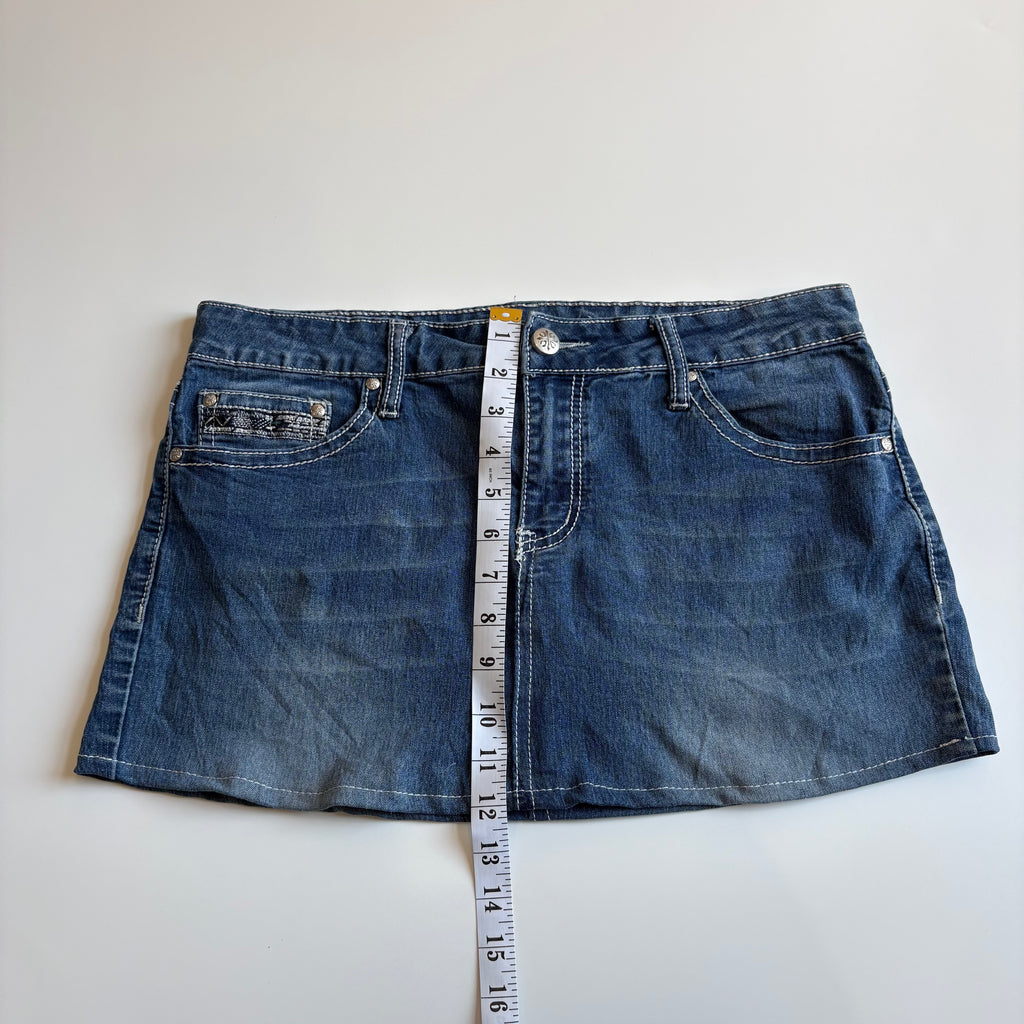 Vintage Y2K Low-Waisted Embellished Pocket Denim Mini Skirt - Size M/L