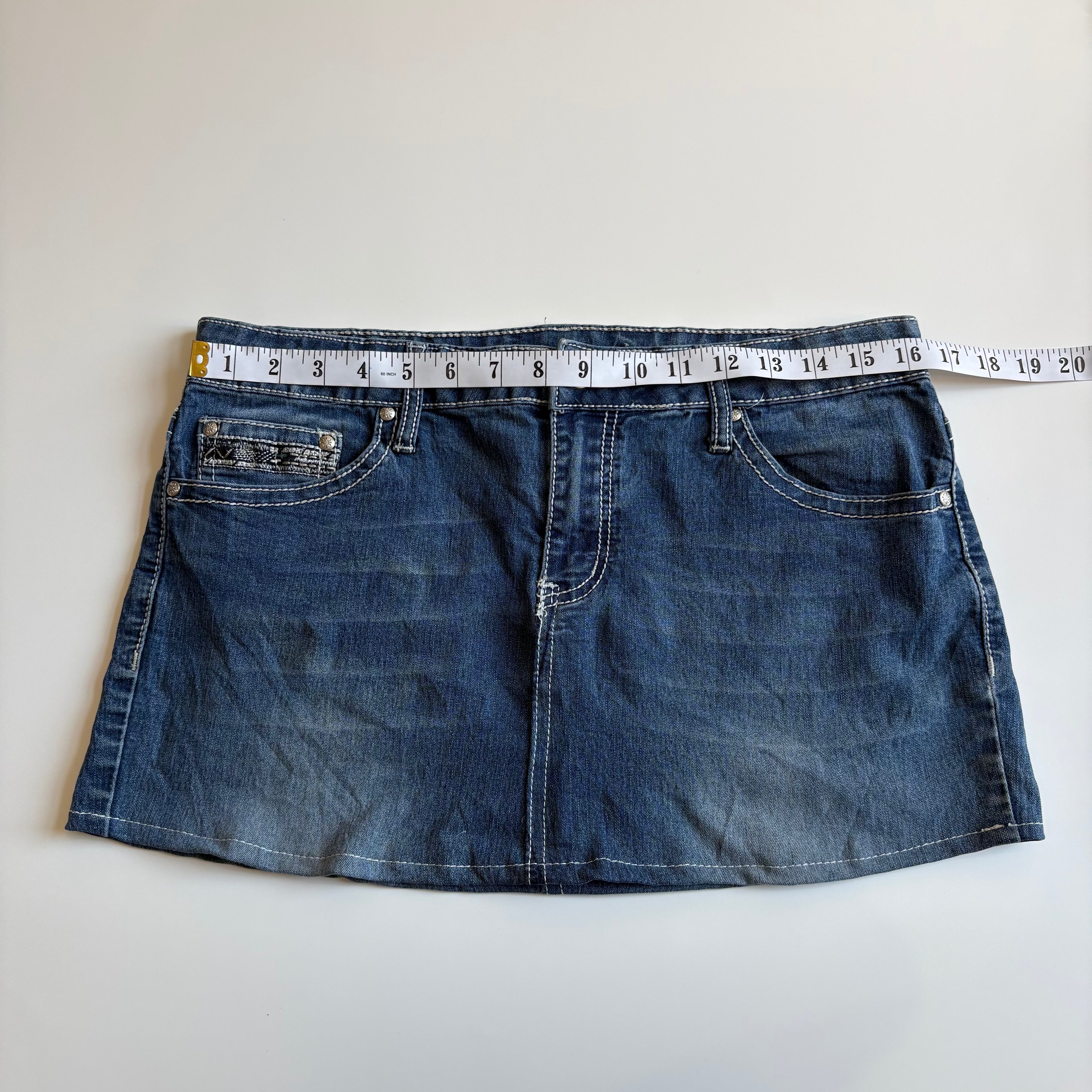 Vintage Y2K Low-Waisted Embellished Pocket Denim Mini Skirt - Size M/L