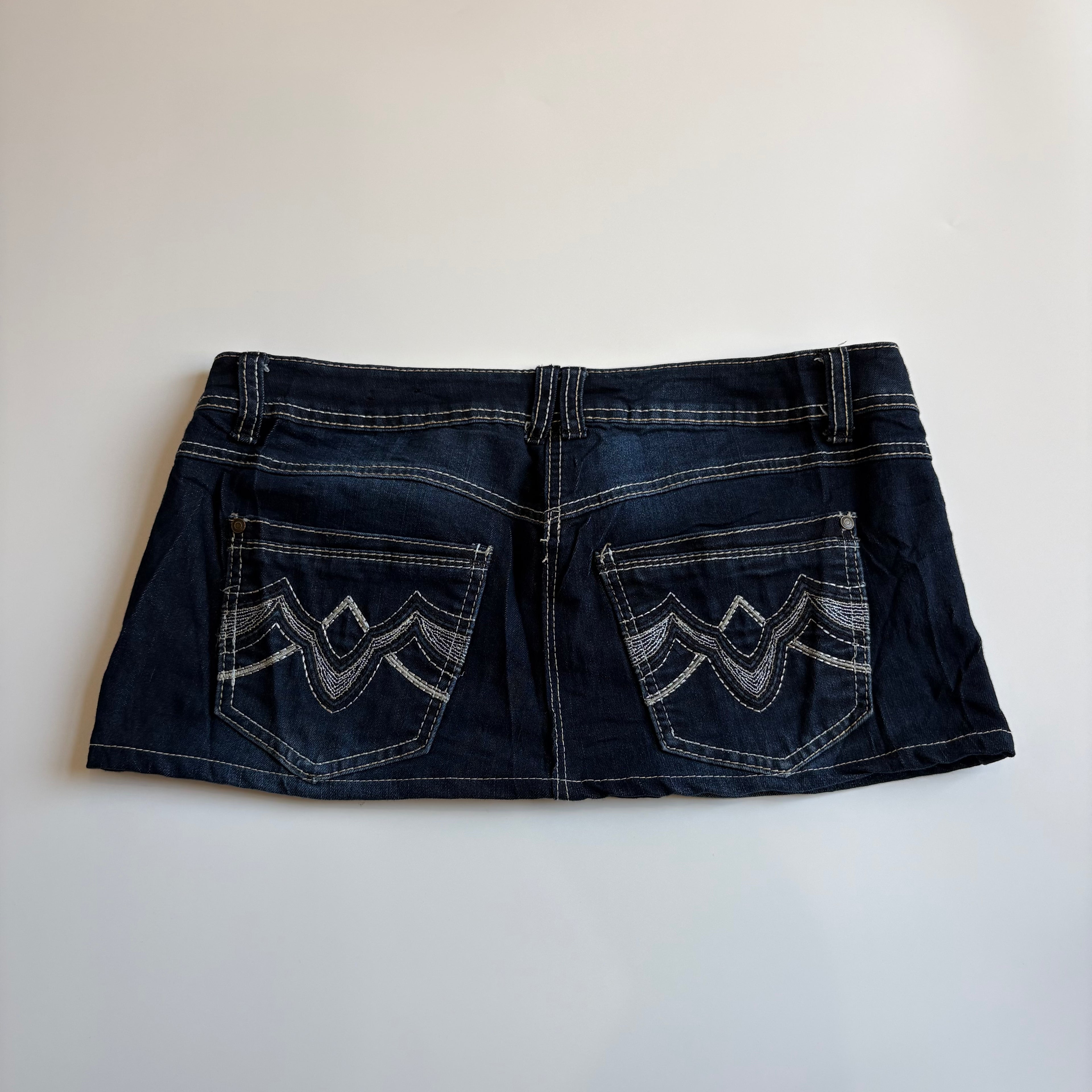 Vintage Y2K Low-Waisted Contrast Stitch Denim Mini Skirt - Size M/L