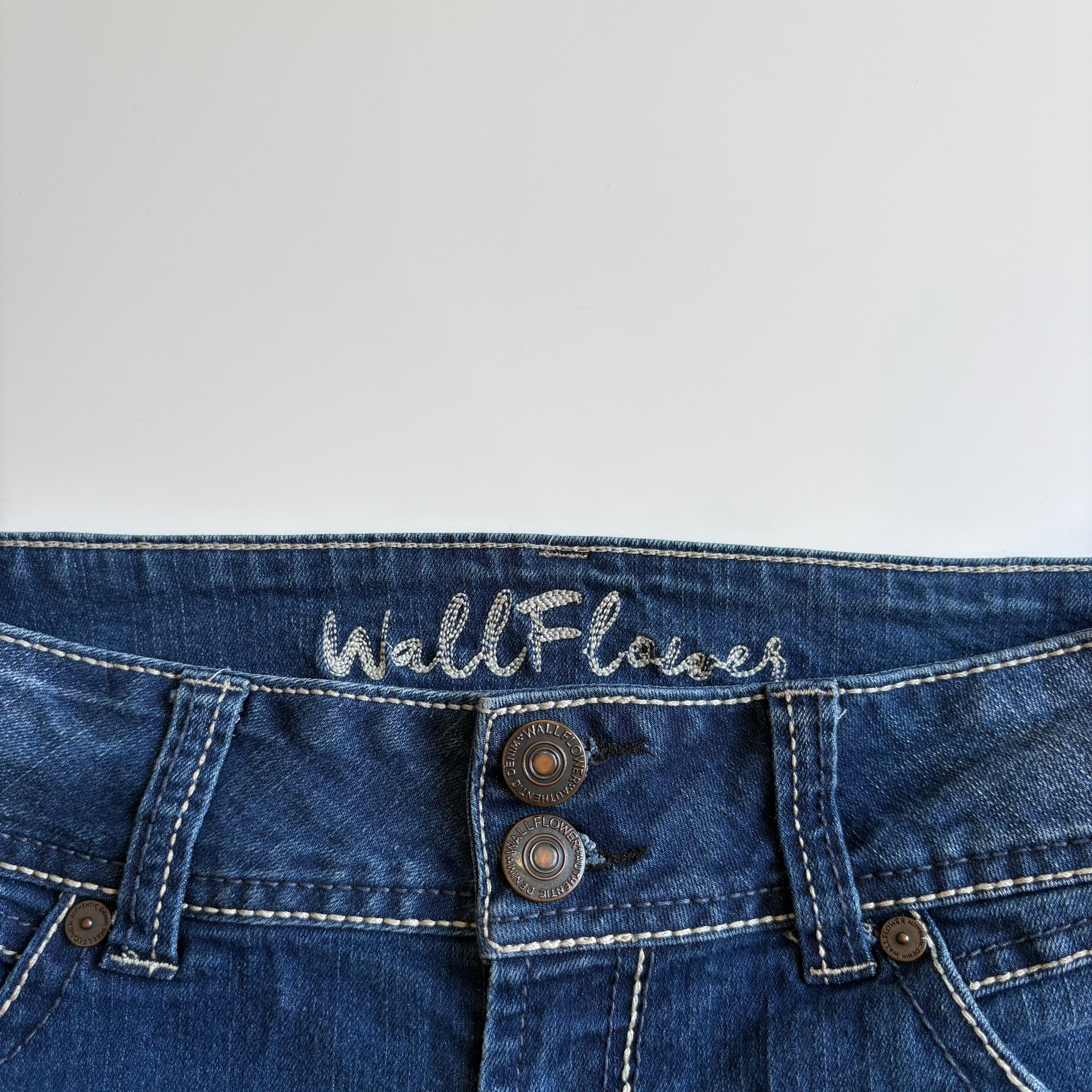 Vintage Y2K Low-Waisted Double Button Denim Mini Skirt - Size S