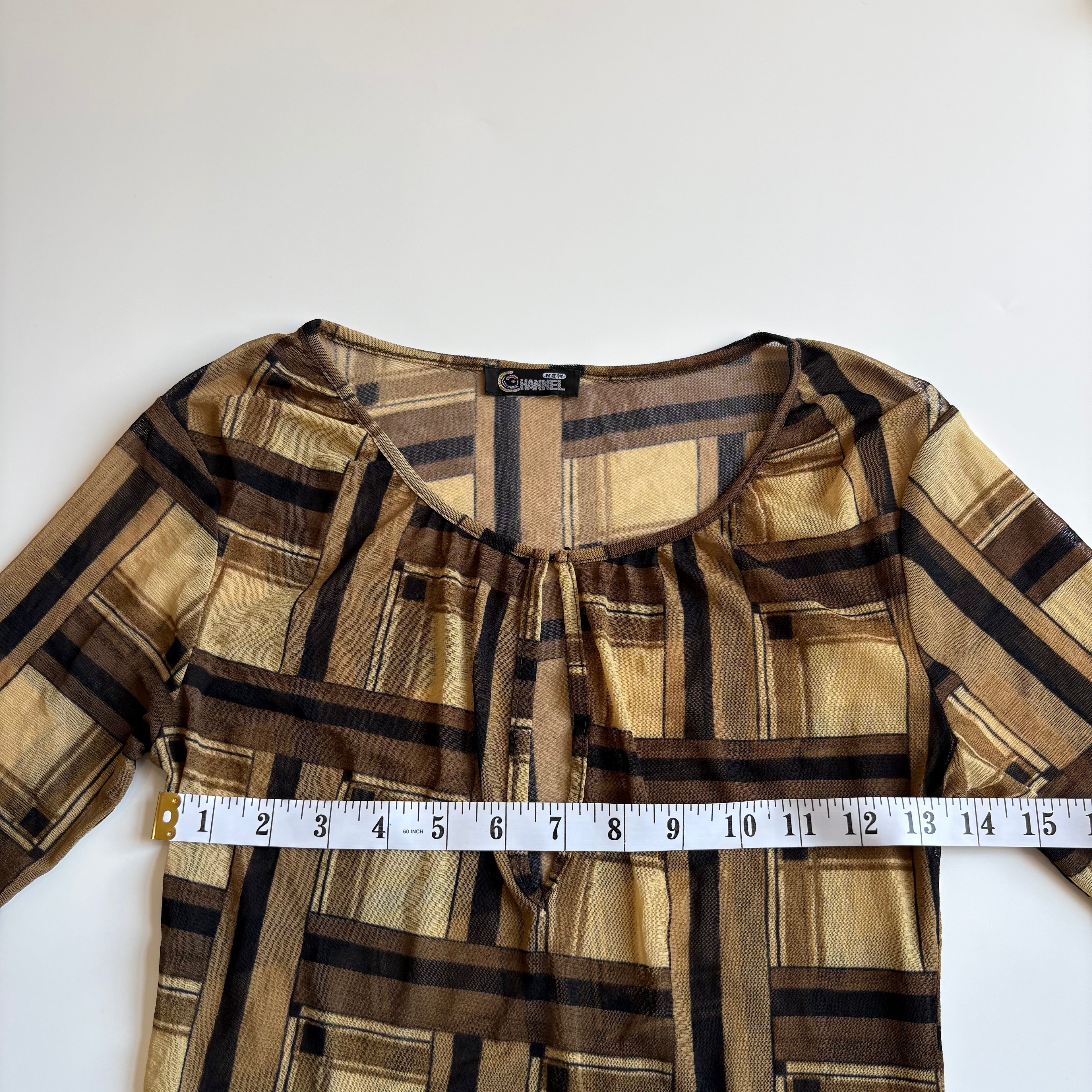 Vintage Y2K Geometric Mesh 3/4 Sleeve Top - Size M