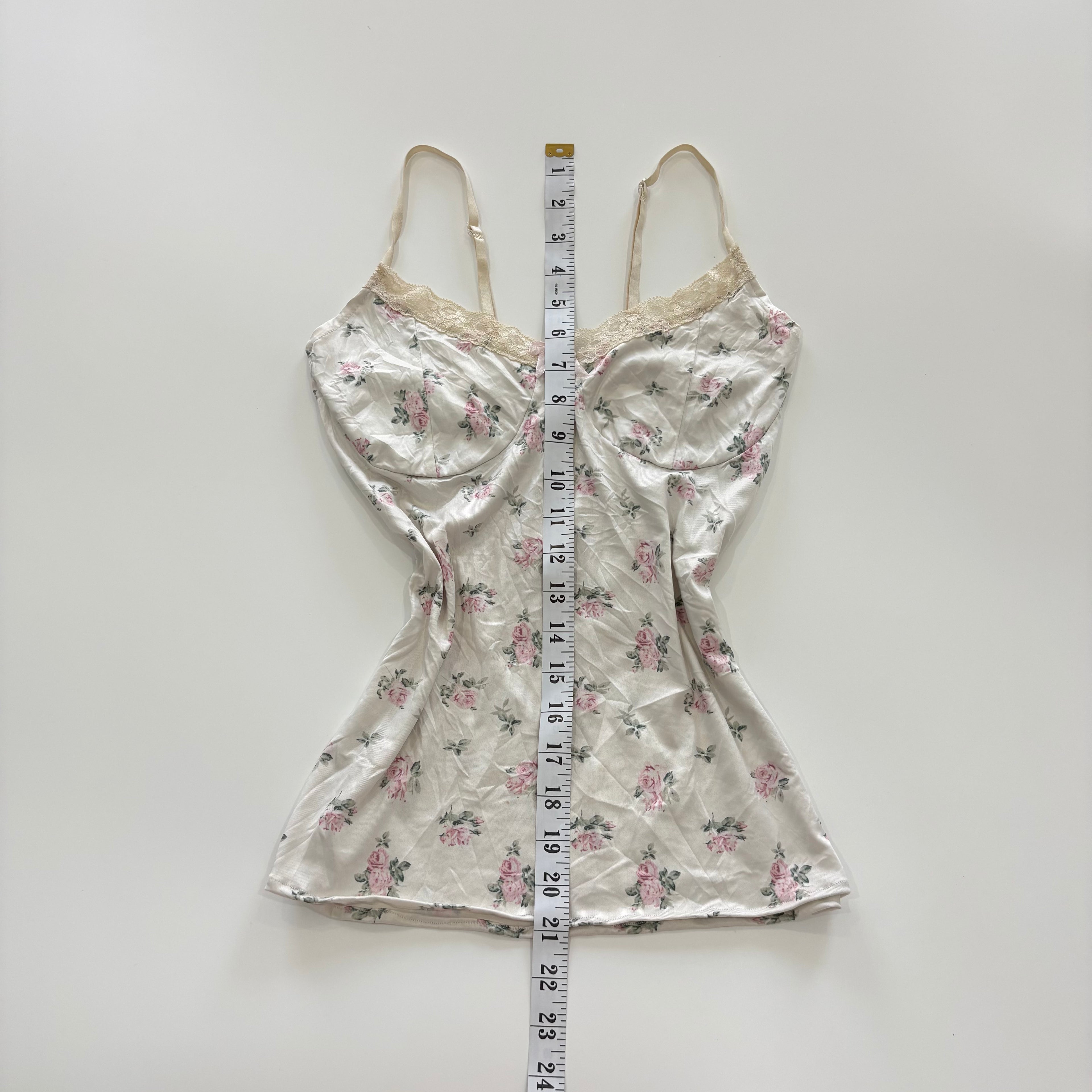 Vintage Y2K White Rose Print Cami Top - Size XS/S